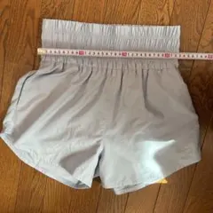 Nike 水色ショートパンツ