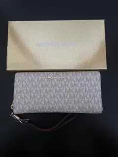 ★値下げ中★【新品】MICHAEL KORS長財布 長財布 シグネチャーロゴ