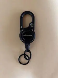 TRIUMPHAL コードリール付きカラビナキーホルダー　コンパス付き　ブラック