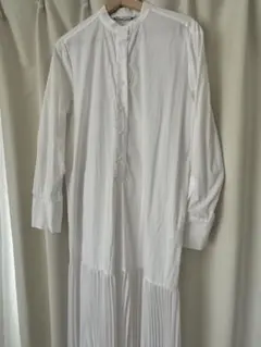 ZARA プリーツロングワンピース