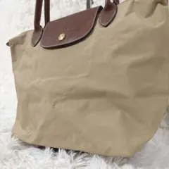 Item thumbnail for item 8ab637fe-1215-4362-8a3b-fe1c60a0e961