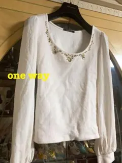 one way 白 パール ビジュー バルーンスリーブ トップス 袖シースルー