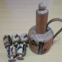 【送料込】古民具　竹製の徳利とお猪口セット