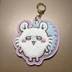 ちいかわ もこもこサガラ刺繍キーホルダー　【モモンガ】