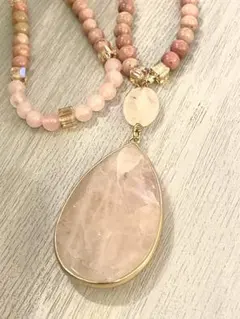 ローズクォーツ　天然石ネックレス　春の装いに　桜瑪瑙 インカローズ