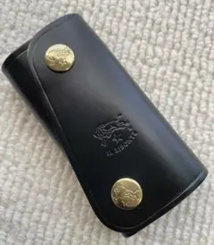 ILBISONTE ブラック レザーキーケース
