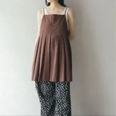 KBF キャミワンピース ブラウン プリーツ