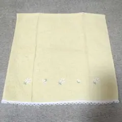 Hallmark 花刺繍 タオルのサムネイル