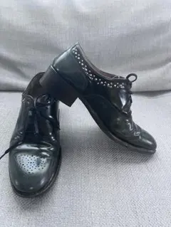 スペイン　PERTINI ペルティニ　スタッズ付きローファーのサムネイル
