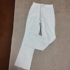 ホワイトブーツカットデニム Mサイズ