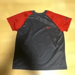 Nike Dri-FIT Tシャツ　XS