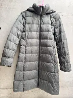 ユニクロ　レディス　ウルトラライトダウンコート　 フード付き　グレイ