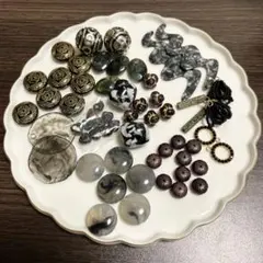 最終お値下げ　ハンドメイド用　ブラック系ビーズ　おまとめ売り　アソート