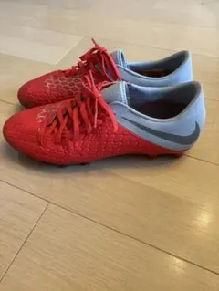 NIKE HYPERVENOM サッカースパイク レッド　使用回数1回のサムネイル