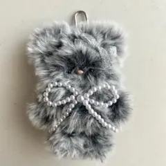 モールドール チャーム くま ふわふわ ホワイト ブラック キーホルダー