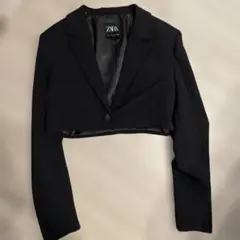 ZARA クロップド丈 ジャケット ブラックのサムネイル