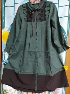 アクシーズ　新品　ストライプ柄ダークグリーンワンピース