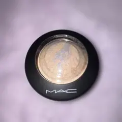 Item thumbnail for item 755b55d4-fb6a-4f6f-a6e0-3c99ac6c58d4