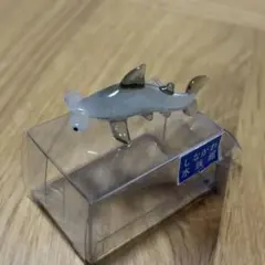 サメのガラスフィギュア