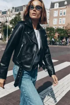 美品　ZARA レディース　レザー　ライダースジャケット　革ジャン　ブラック　L ZARA 24FW フェイクレザー ライダースジャケット 8491/500