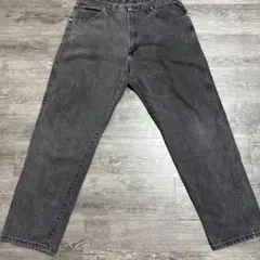 Wrangler ブラックストレートジーンズ