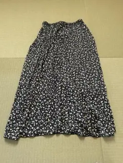 GLOBAL WORK 花柄　プリーツスカート　Mサイズのサムネイル