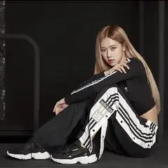ブラックピンク着用 adidas アディダス トラックパンツ アディブレイク