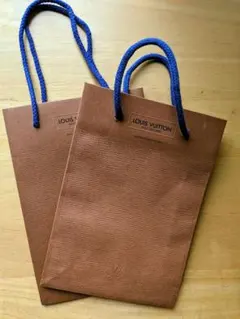 LOUIS  VUITTON   ショップの紙袋   2枚セットです