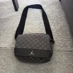 mJJ様専用　ジョーダン モノグラム ショルダーバッグのサムネイル
