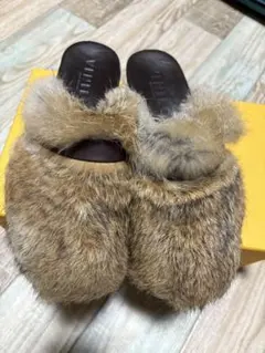 フィクルベベ Wベルトファーサボサンダル 2025年最新】ファーサボの