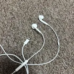 Apple純正 Lightningコネクタ 有線イヤホン ホワイト