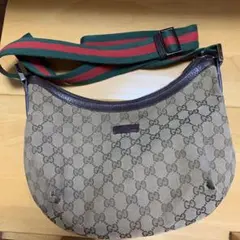 グッチ　ショルダーバッグ　GG柄　キャンバス　シェリーライン　ハーフムーン