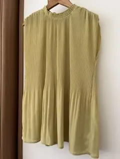 ロペピクニック　ノースリーブブラウス　イエロー