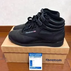 【超メルカリ市特価】 〈未使用〉Reebok CLASSICハイカットスニーカーのサムネイル