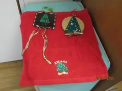 クリスマスグッズ３点まとめ売り・ヤーンアートオーナメント＆タオルハンカチ