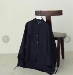 極美品✨2025年 MARMARMAR スタンドカラーピンタックシャツ ネイビー 