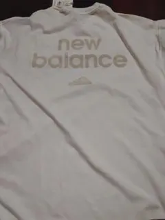 【New Balance 】タグ付き未使用品Tシャツのサムネイル