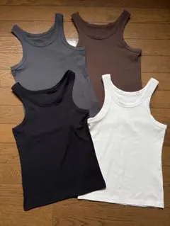 SHEIN タンクトップ4枚セット（グレー・ブラウン・ブラック・ホワイト）