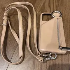 ベージュショルダーストラップ付きスマホケース　iPhone13pro ajew