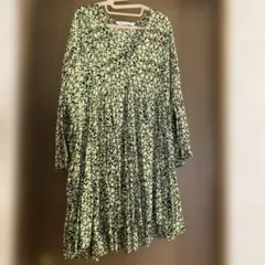 ZARA ザラ　ブラック　ネオングリーン　花柄 長袖チュニック M