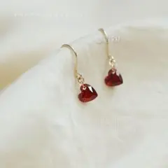 RN585 レッド ハート揺れるピアス　14KGP