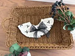 犬用スタイ　生成りリボン柄