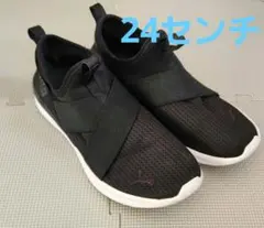 プーマ.スニーカー(黒色)24センチ
