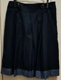 スカート 黒 裾切り替え プリーツスカート　膝丈