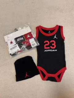 NIKE Jordanロンパースつなぎ・帽子•靴下セット