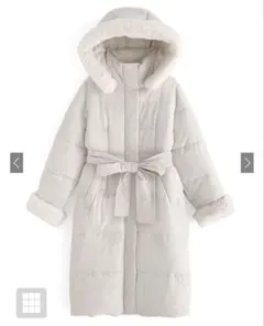 ライトグレー フード付きダウンジャケット