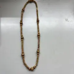 木製ビーズロングネックレス
