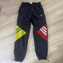 adidas トレフォイル ナイロンパンツ ブラック　XSのサムネイル