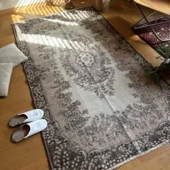 118×204 淡いピンクベージュ×ブラウン　花や実　トルコヴィンテージラグ