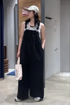 ロデオクラウンズ タックワイドサロペット BLACKのサムネイル
